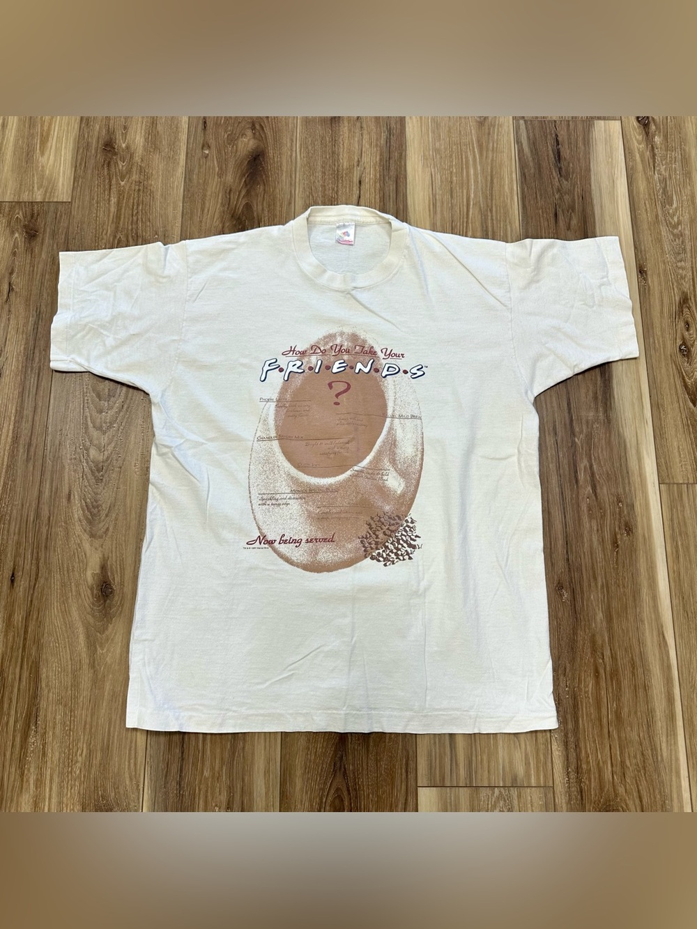 Vtg 1995 Friends Now Being Served Coffee Cup Warner Bros. Shirt, XL